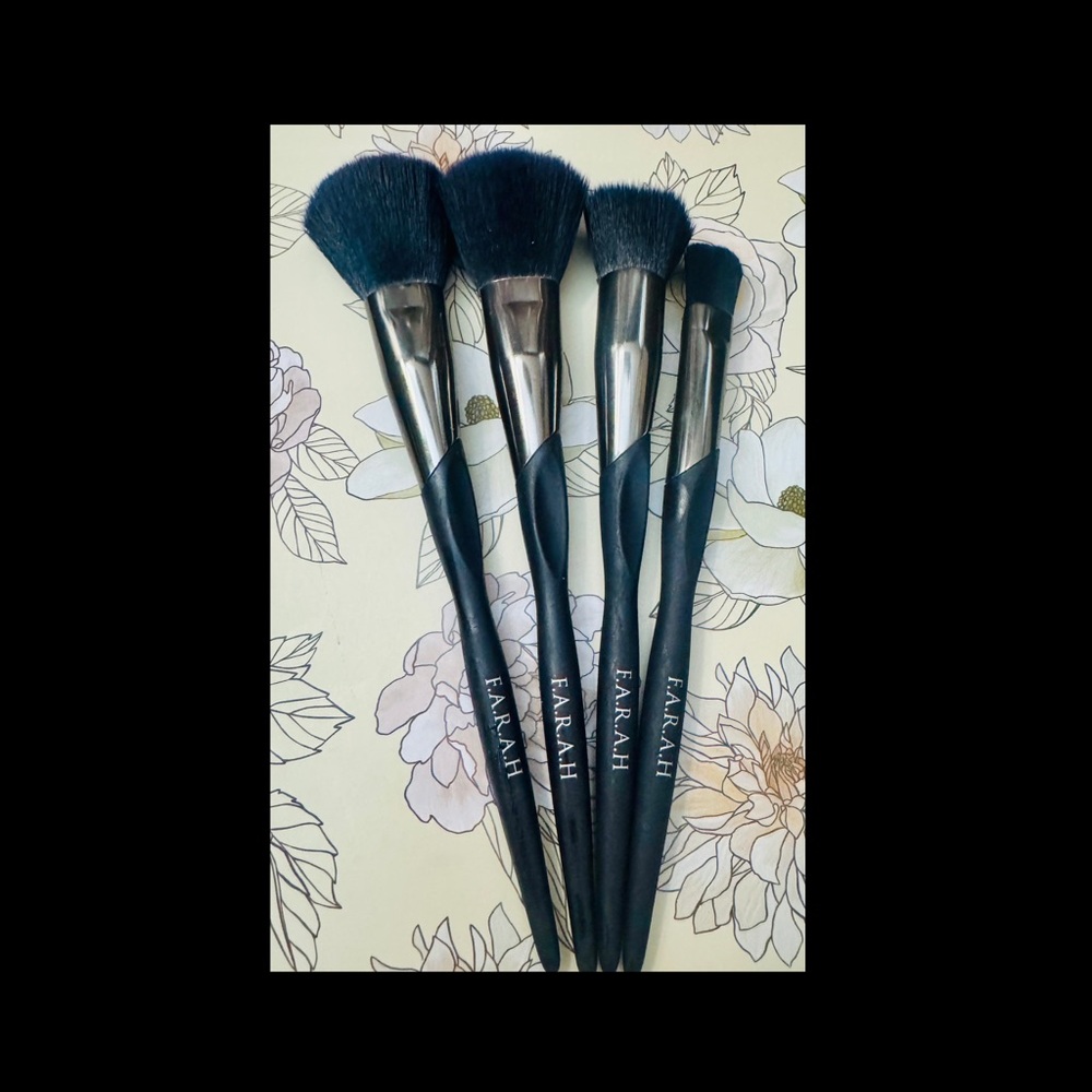 Farah Brush Set - Black and Silver (4 pcs)